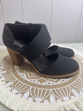 TOMS Milan Pumps HEELS Black CANVAS Size 8